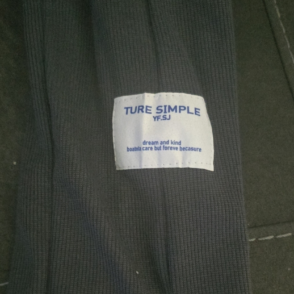 Simple Gray Ribbed Fabric - Picture 5 of 8